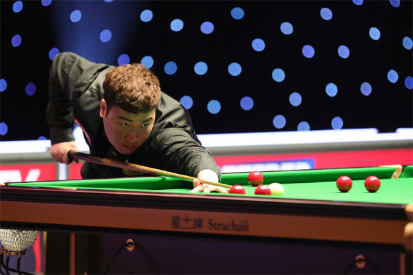 采深深吸引 采深深吸引