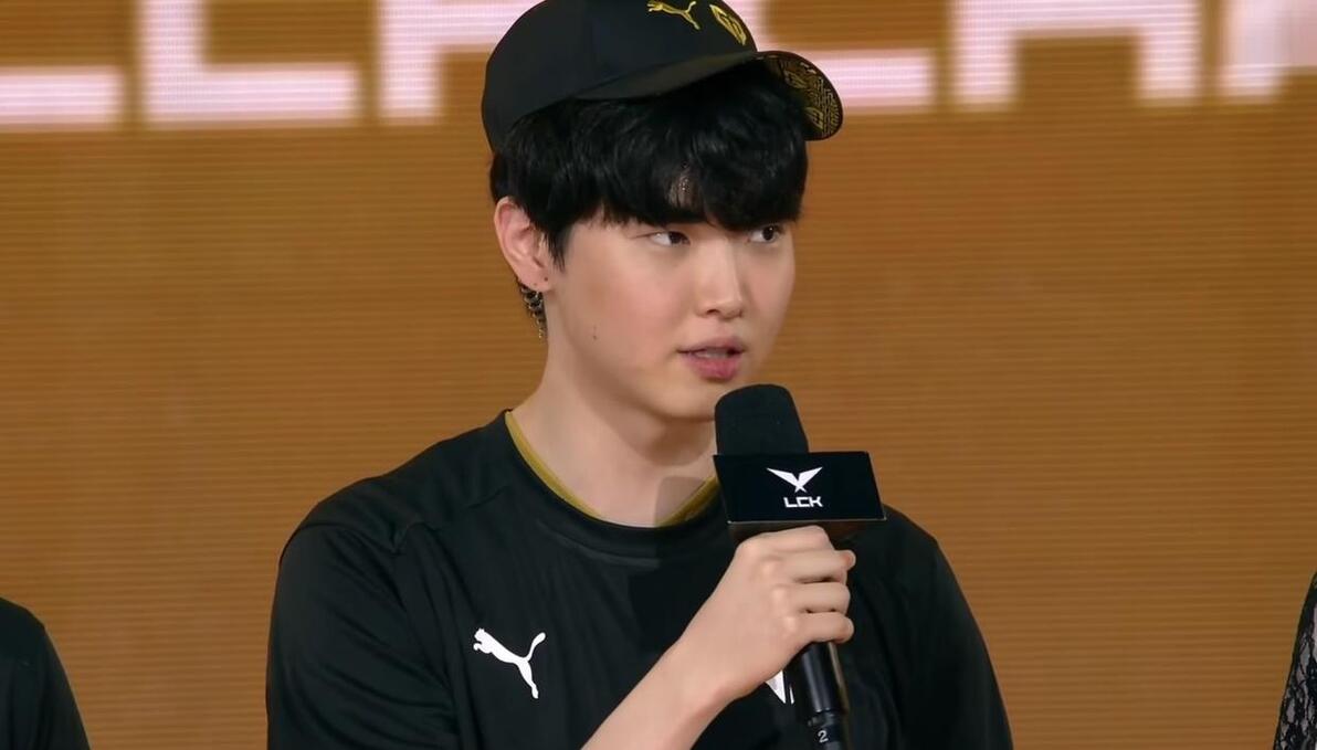 而他对近年 而他对近年