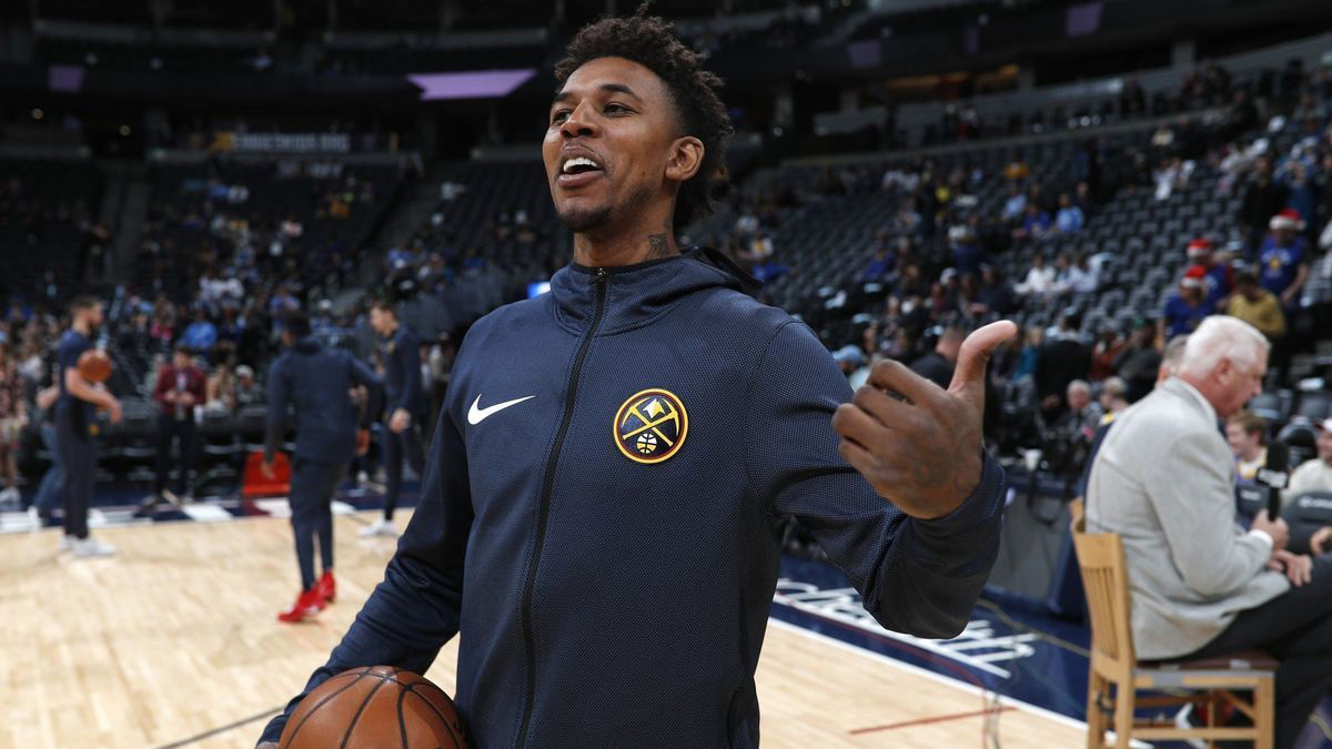 边线牵制 边线牵制